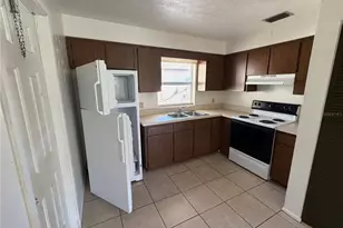 10408 N Mitchell Ave, Tampa, FL 33612 - Photo 9