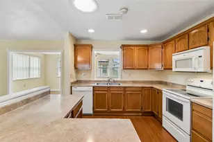 8105 Casuarina Dr, Port Richey, FL 34668 - Photo 13