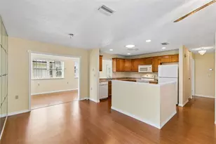 8105 Casuarina Dr, Port Richey, FL 34668 - Photo 9