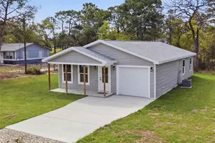 10370 Golden Ave, Weeki Wachee, FL 34613 - Photo 61