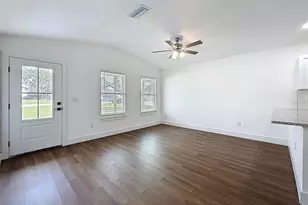 10370 Golden Ave, Weeki Wachee, FL 34613 - Photo 9