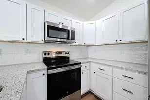 10370 Golden Ave, Weeki Wachee, FL 34613 - Photo 17