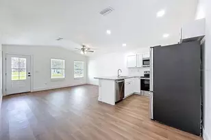 10370 Golden Ave, Weeki Wachee, FL 34613 - Photo 15