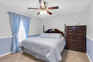 9242 Santa Monica Way, New Port Richey, FL 34655 - Photo 11