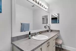 9242 Santa Monica Way, New Port Richey, FL 34655 - Photo 15