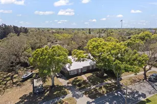 502 Hillcrest Ave, Tarpon Springs, FL 34689 - Photo 3