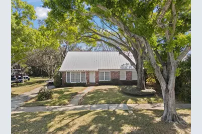 502 Hillcrest Avenue, Tarpon Springs, FL 34689 - Photo 1