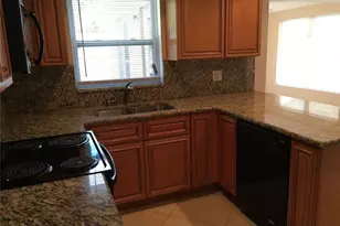 1050 Clairborne St, Holiday, FL 34690 - Photo 9