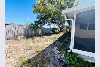 7811 Embassy Boulevard, Port Richey, FL 34668 - Photo 23