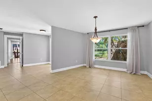 2111 Paddock Cir, Dunedin, FL 34698 - Photo 17