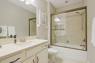 11636 Crowned Sparrow Ln, Tampa, FL 33626 - Photo 27