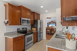 6902 Wirevine Dr, Brooksville, FL 34602 - Photo 3