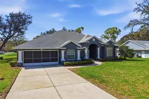 18729 Bascomb Ln, Hudson, FL 34667 - Photo 3