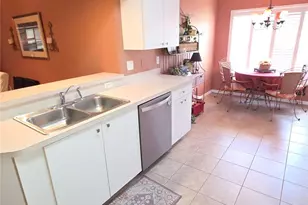 11442 Turtle Dove Pl, New Port Richey, FL 34654 - Photo 9