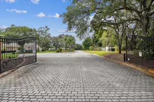 13103 Cypress Hill Dr, Hudson, FL 34669 - Photo 41