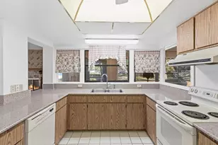 2351 Palm Springs Ct, Spring Hill, FL 34606 - Photo 23