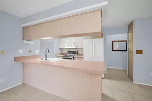 10623 Mira Vista Dr, Port Richey, FL 34668 - Photo 11