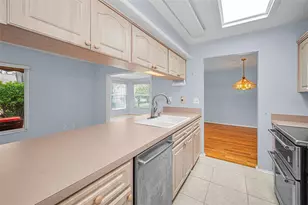 10623 Mira Vista Dr, Port Richey, FL 34668 - Photo 13