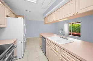 10623 Mira Vista Dr, Port Richey, FL 34668 - Photo 13