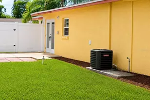 10004 N 23rd St, Tampa, FL 33612 - Photo 21