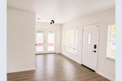 10004 N 23rd Street, Tampa, FL 33612 - Photo 7