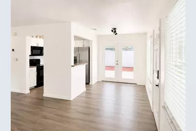10004 N 23rd Street, Tampa, FL 33612 - Photo 9