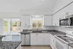 11621 Holly Ann Dr, New Port Richey, FL 34654 - Photo 15