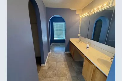 708 Brenton Leaf Drive, Ruskin, FL 33570 - Photo 9