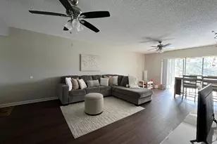 102 Palmetto Ct, Oldsmar, FL 34677 - Photo 5