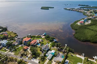 1626 Sea Breeze Drive, Tarpon Springs, FL 34689 - Photo 11