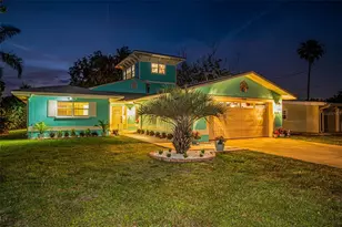 1626 Seabreeze Dr, Tarpon Springs, FL 34689 - Photo 7