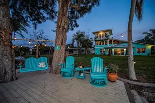 1626 Seabreeze Dr, Tarpon Springs, FL 34689 - Photo 95