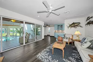 1626 Seabreeze Dr, Tarpon Springs, FL 34689 - Photo 23