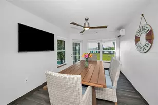 1626 Seabreeze Dr, Tarpon Springs, FL 34689 - Photo 25