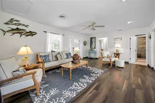 1626 Seabreeze Dr, Tarpon Springs, FL 34689 - Photo 19