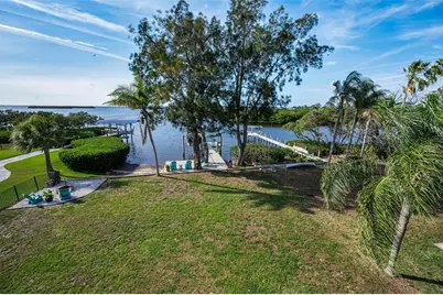 1626 Sea Breeze Drive, Tarpon Springs, FL 34689 - Photo 53