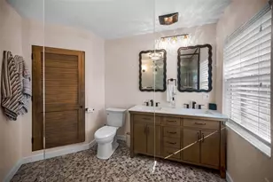 1626 Seabreeze Dr, Tarpon Springs, FL 34689 - Photo 41