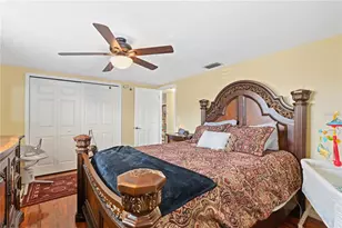 3249 Eisenhower Dr, Holiday, FL 34691 - Photo 9