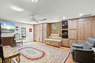 10721 Skyhawk Dr, New Port Richey, FL 34654 - Photo 25