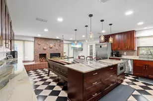 10721 Skyhawk Dr, New Port Richey, FL 34654 - Photo 5