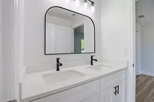 8130 Ridge Rd, Weeki Wachee, FL 34613 - Photo 39