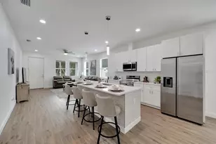 3706 Wiggins Leaf St, Tampa, FL 33619 - Photo 11