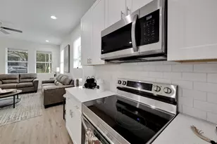 3706 Wiggins Leaf St, Tampa, FL 33619 - Photo 17