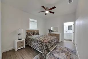 3706 Wiggins Leaf St, Tampa, FL 33619 - Photo 19