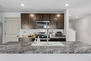 37092 Kings Crown Dr, Zephyrhills, FL 33541 - Photo 11