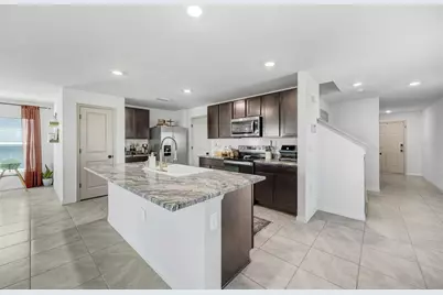 37092 Kings Crown Drive, Zephyrhills, FL 33541 - Photo 9