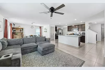 37092 Kings Crown Drive, Zephyrhills, FL 33541 - Photo 15