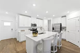 10799 Gable Dig Loop, San Antonio, FL 33576 - Photo 5