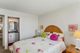 10355 Paradise Blvd, Treasure Island, FL 33706 - Photo 31