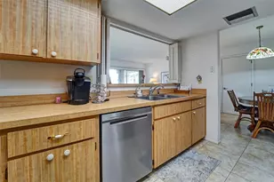 11340 Dollar Lake Dr, Port Richey, FL 34668 - Photo 11